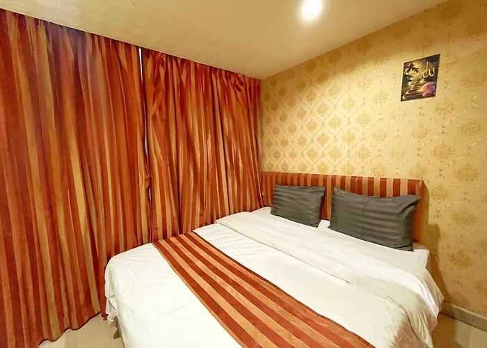 公寓 Tanakron Sukhumvit 11 *